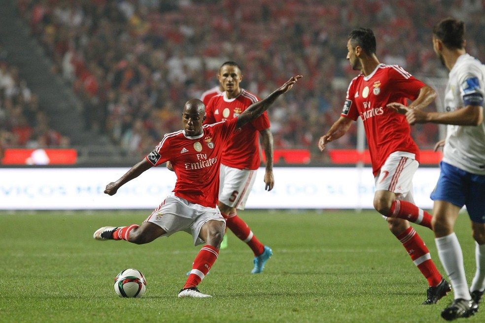 Victor Andrade pelo Benfica — Foto: GetImage/Benfica - Site oficial