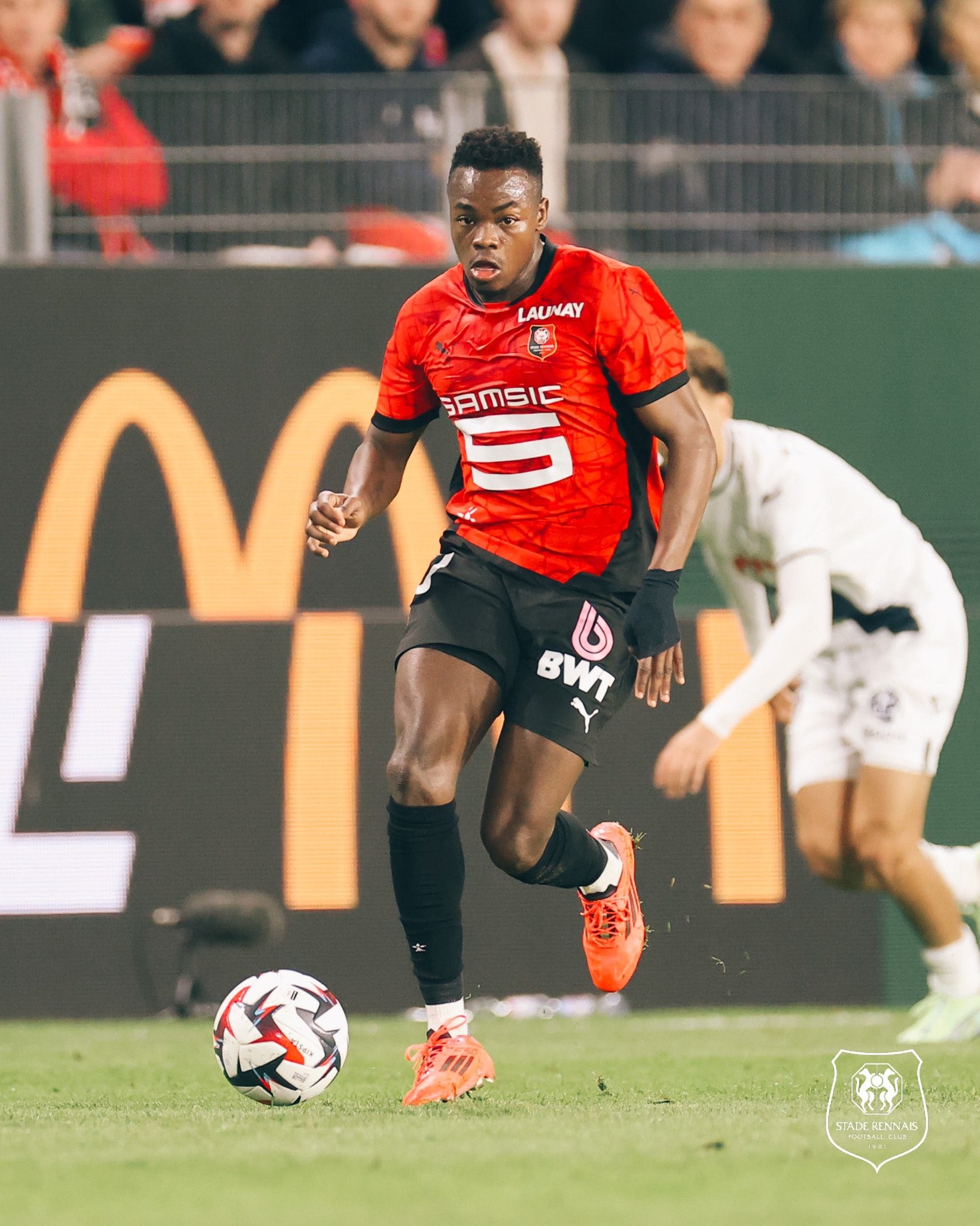 Vasco retoma conversas com Rennes e avança na contratação de Andrés Gomez