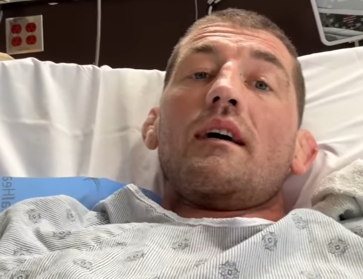 Um ano após coma, Ben Askren volta a competir em evento de wrestling