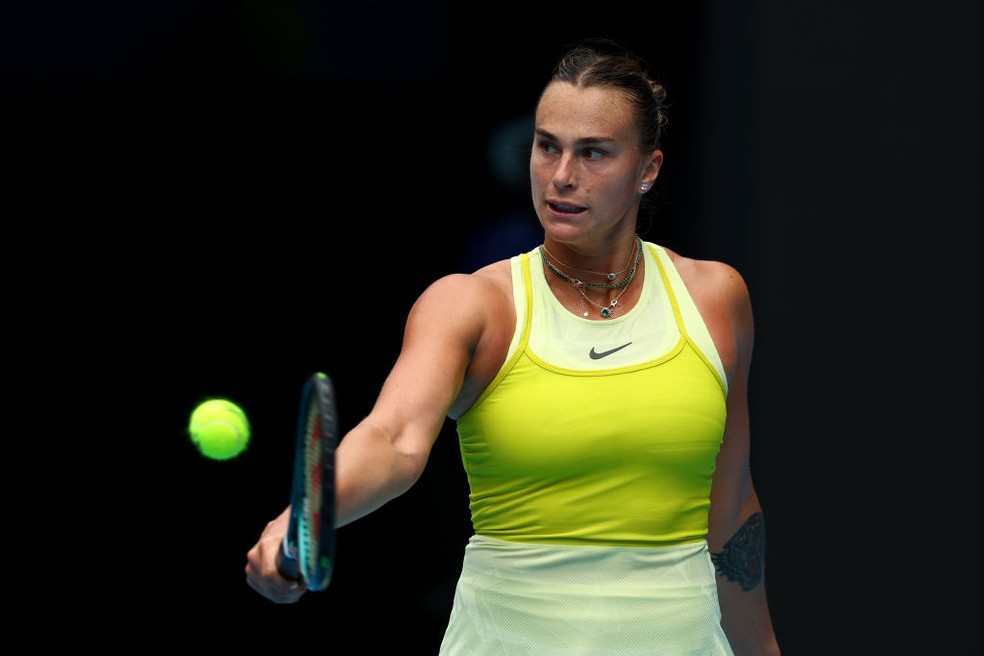 Sabalenka em ação pela 2ª rodada do Australian Open 2025 — Foto: Graham Denholm/Getty Images
