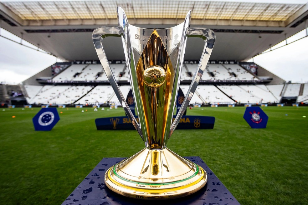 Taça da Supercopa Feminina — Foto: Divulgação/CBF