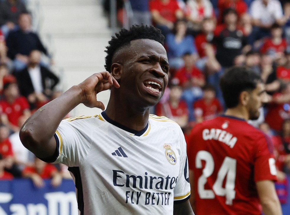 Vinicius Junior comemora gol em Osasuna x Real Madrid pela La Liga — Foto: REUTERS/Vincent West