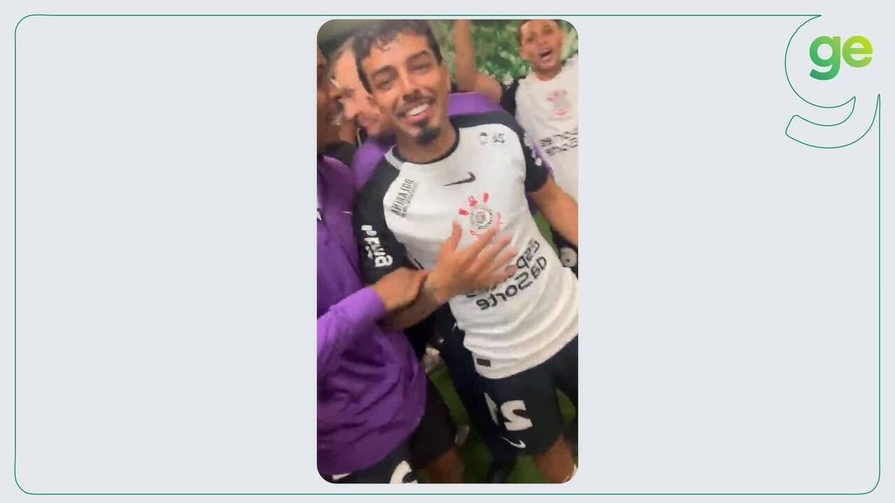 Jogadores do Corinthians comemoram classificação e Ryan provoca Palmeiras no vestiário