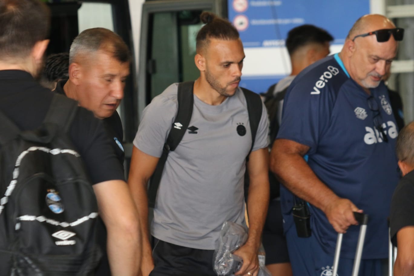 Braithwaite vai tratar lesão muscular durante estadia na Europa