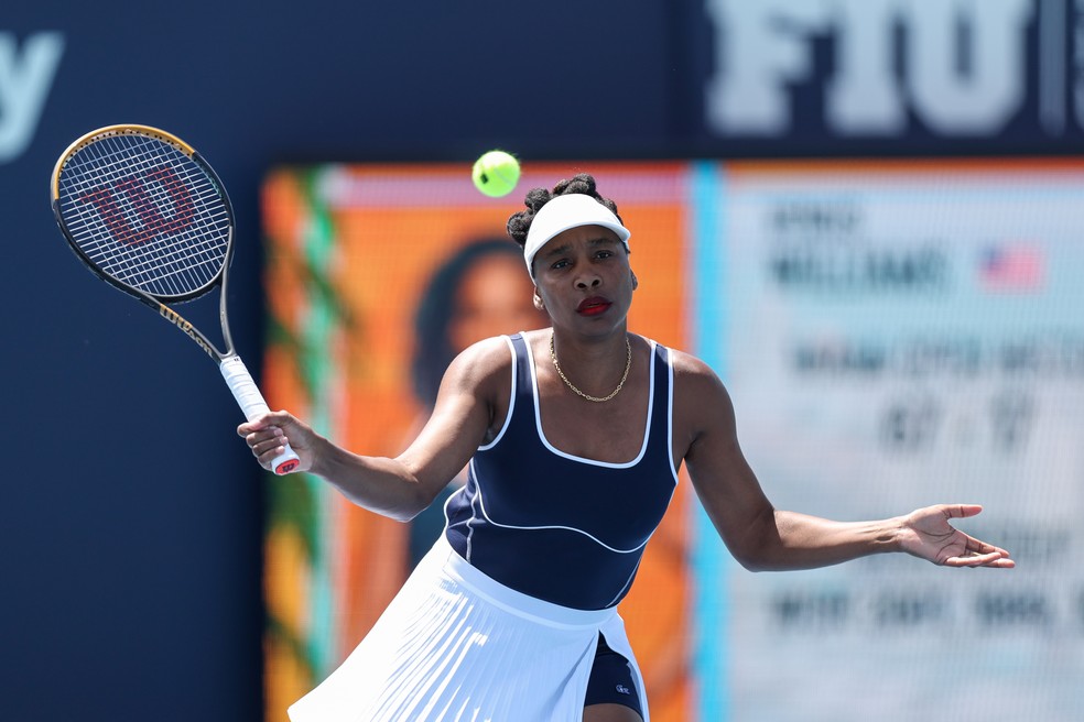 Venus Williams durante partida em 2024 — Foto: Brennan Asplen/Getty Images