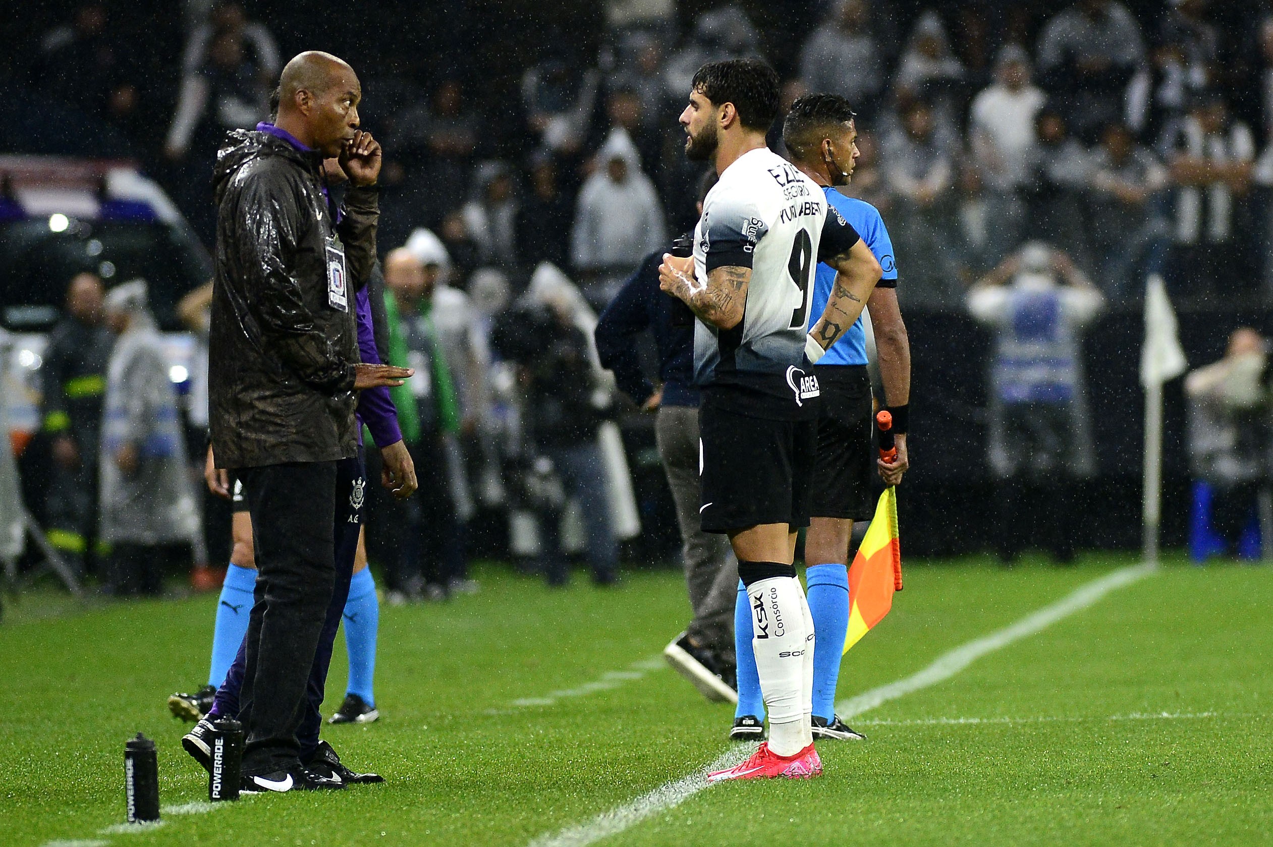 Corinthians precisa urgentemente de um novo técnico para retomar confiança e resultados