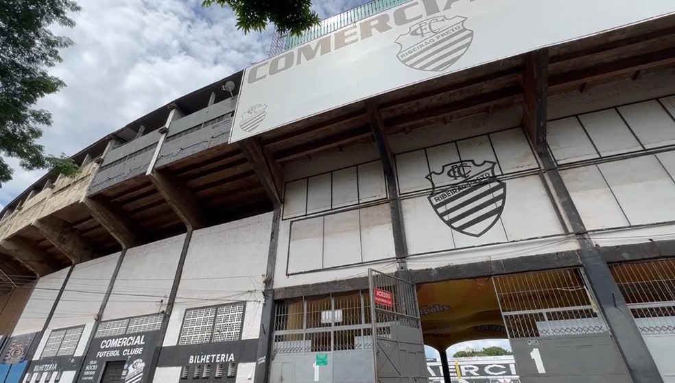 Fachada do estádio Palma Travassos, em Ribeirão Preto (SP) — Foto: Fábio Júnior/EPTV