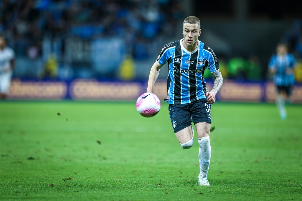Igor Serrote entrou na vitória do Grêmio sobre o Fortaleza e deu assistência