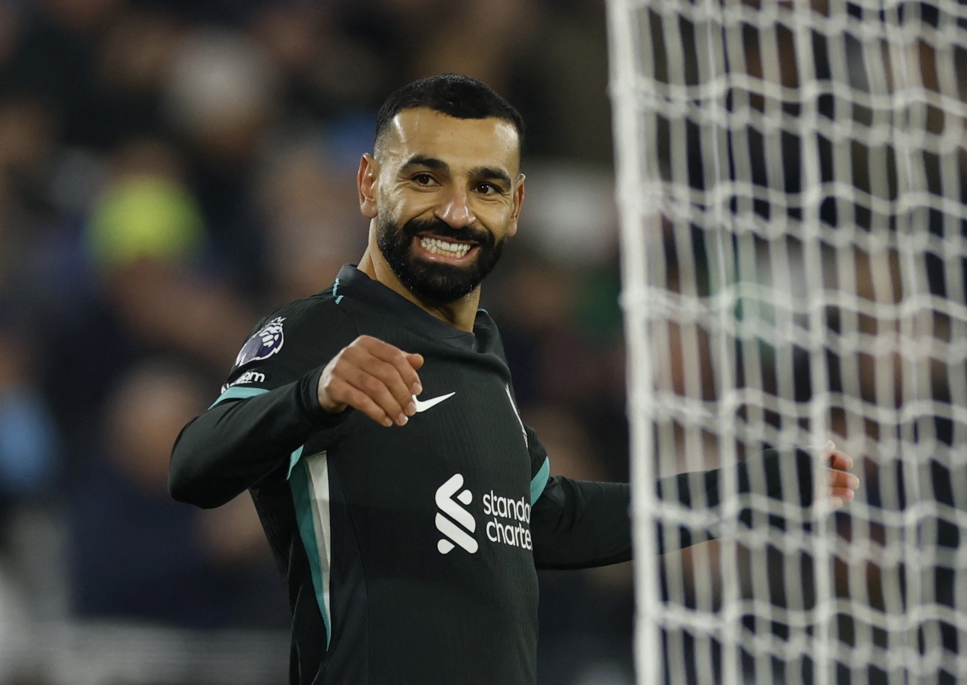 Salah comenta possível renovação com Liverpool: "Estamos longe disso"