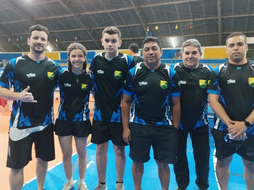 Parte da delegação de mesatenistas do Acre que vai disputar Brasileirão de Verão Interclubes Olímpico — Foto: Divulgaçãoi/FTMEAC