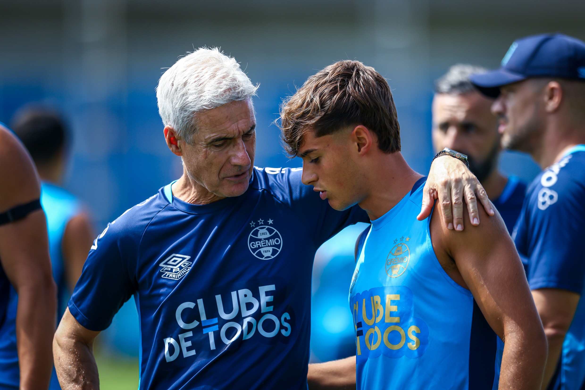 Tiaguinho, do Grêmio, investiga dores de cabeça e passa por bateria de exames; saiba mais