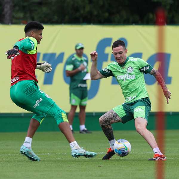 Palmeiras treina com elenco completo e mira confronto pela Copa do Brasil