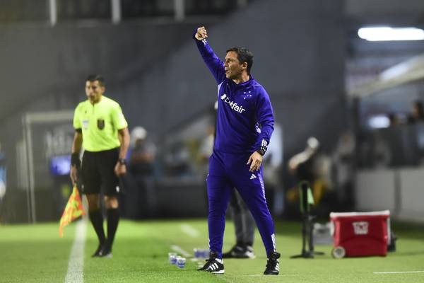 Zé Ricardo celebra estreia no Cruzeiro, trabalho de confiança e elogia Nikão: Jogador especial