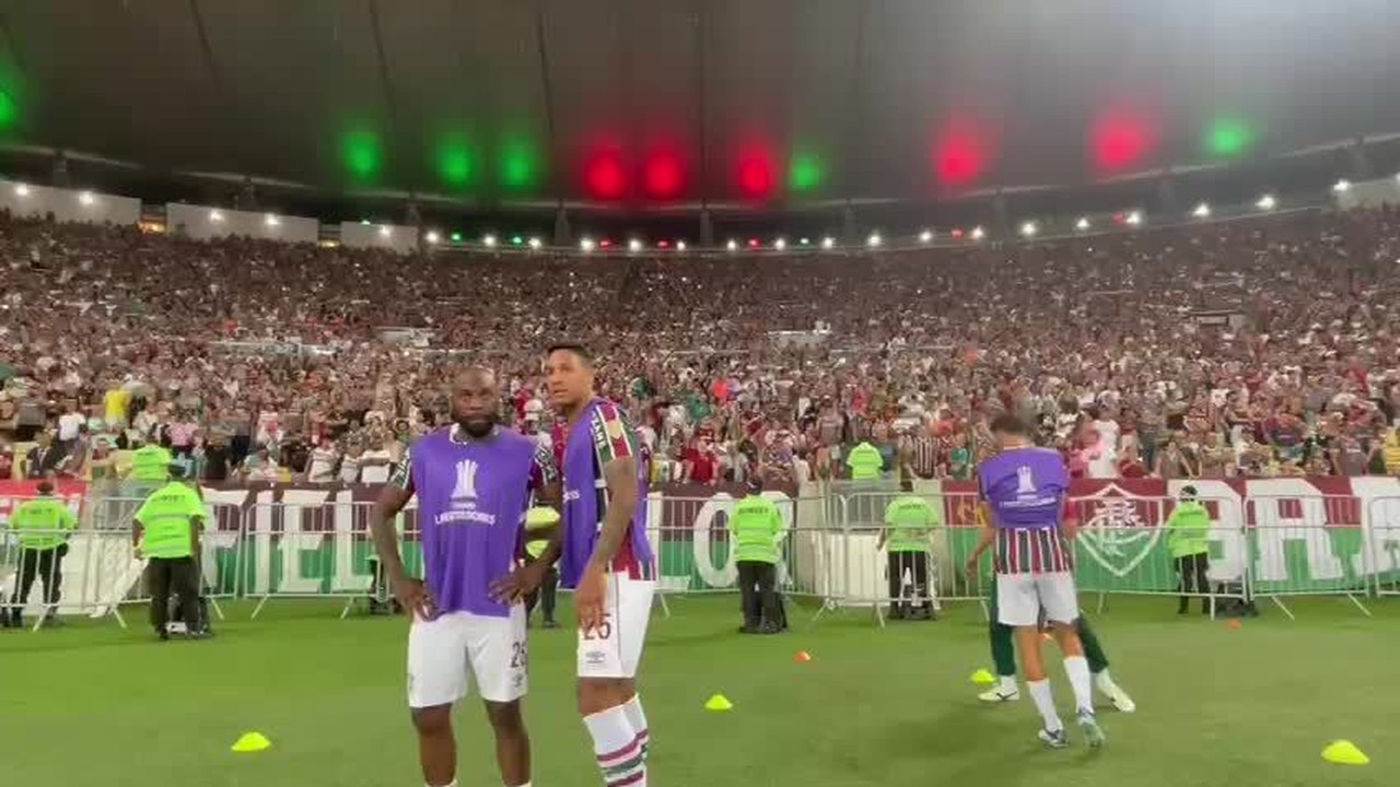 Veja a reação dos dois lados no Maracanã após o gol do Grêmio