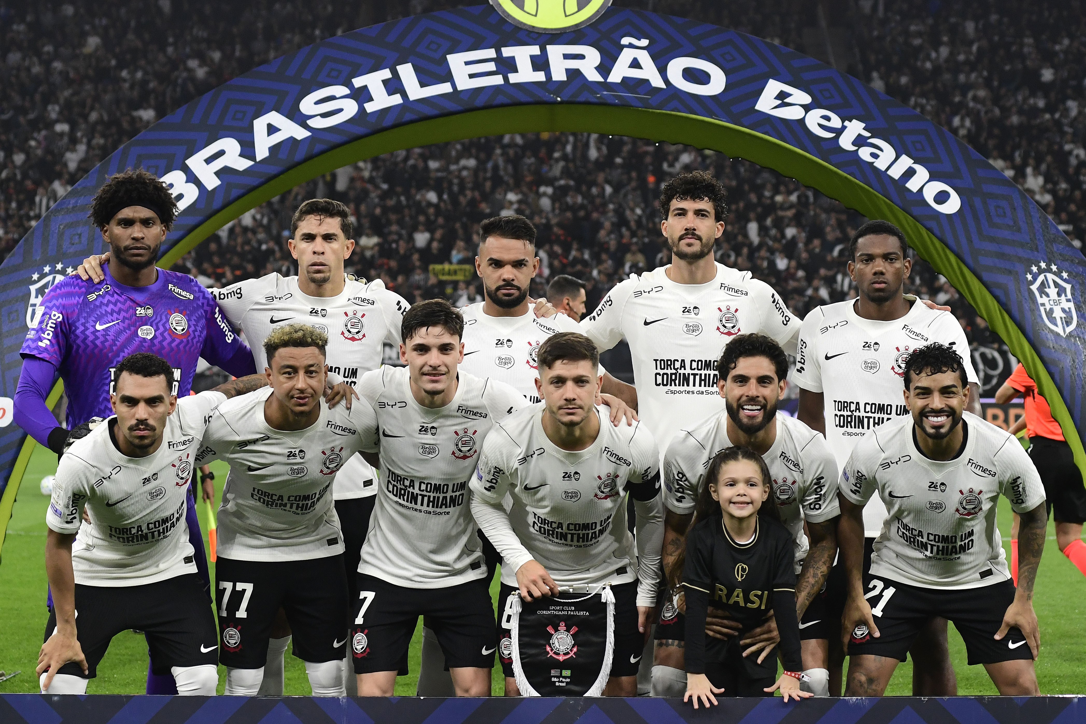 Labyad Brilha no Final e Garante Vitória do Corinthians: Avaliação das Atuação dos Jogadores