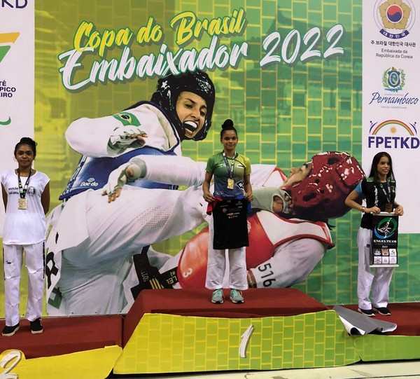 Equipe itabirana de Taekwondo segue trajetória de medalhas no fim de 2022