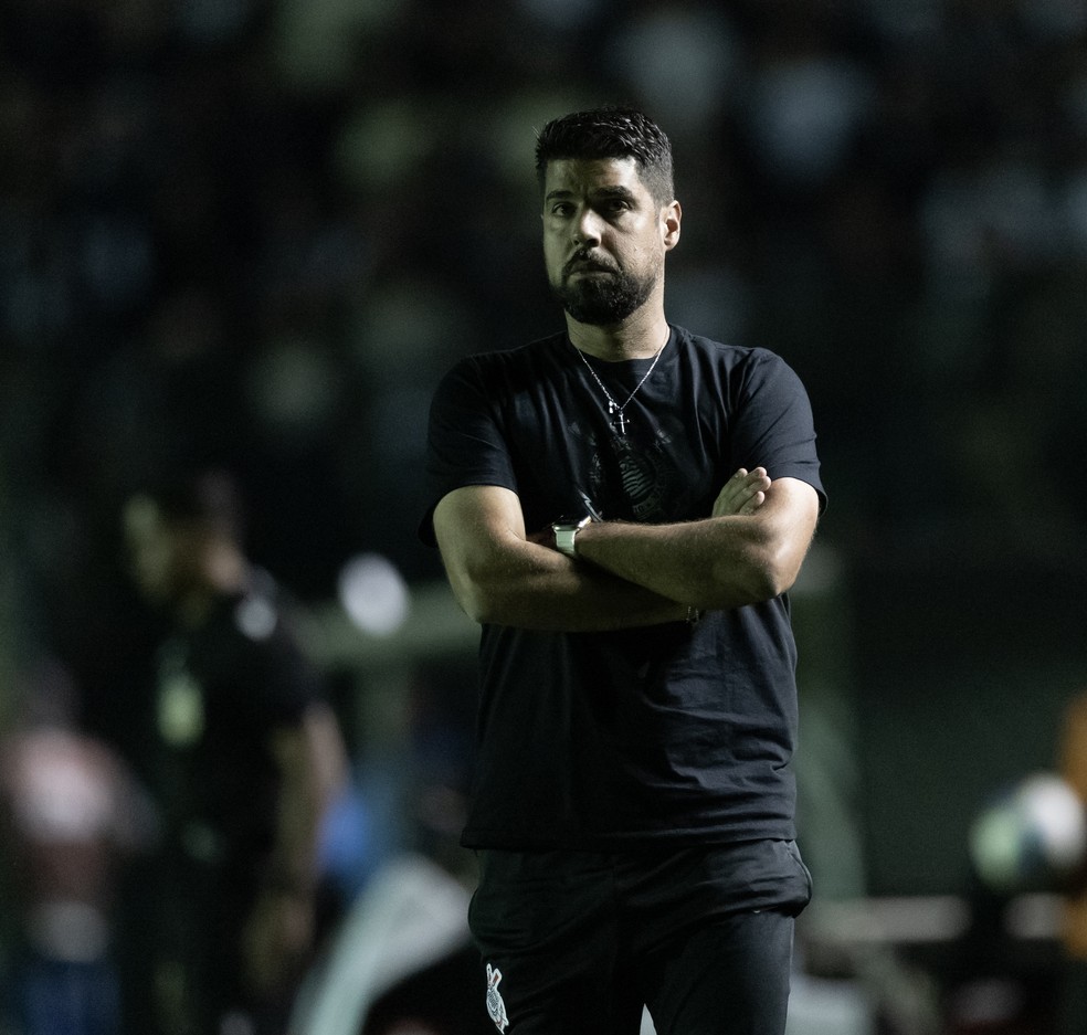 António Oliveira em Inter x Corinthians — Foto: Rodrigo Coca/Ag Corinthians
