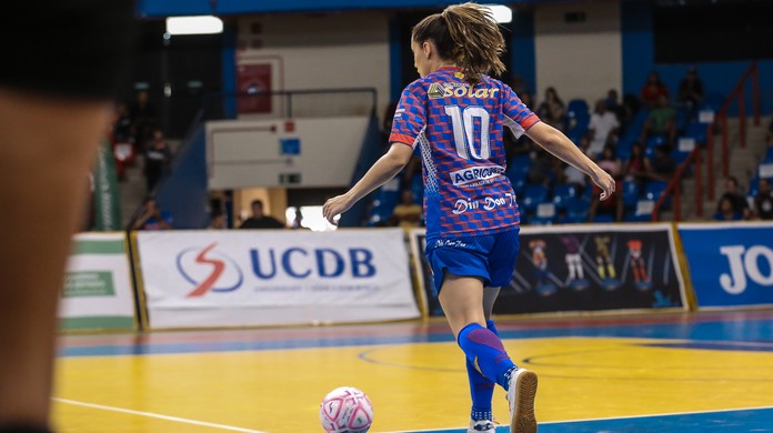 Copa Mundo de Futsal feminino começa com goleada de time sul-mato-grossense  de 6 a 0 contra o argentino Pinocho, ms
