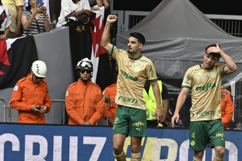Gol de Flaco López em Vasco x Palmeiras — Foto: Mateus Bonomi/AGIF