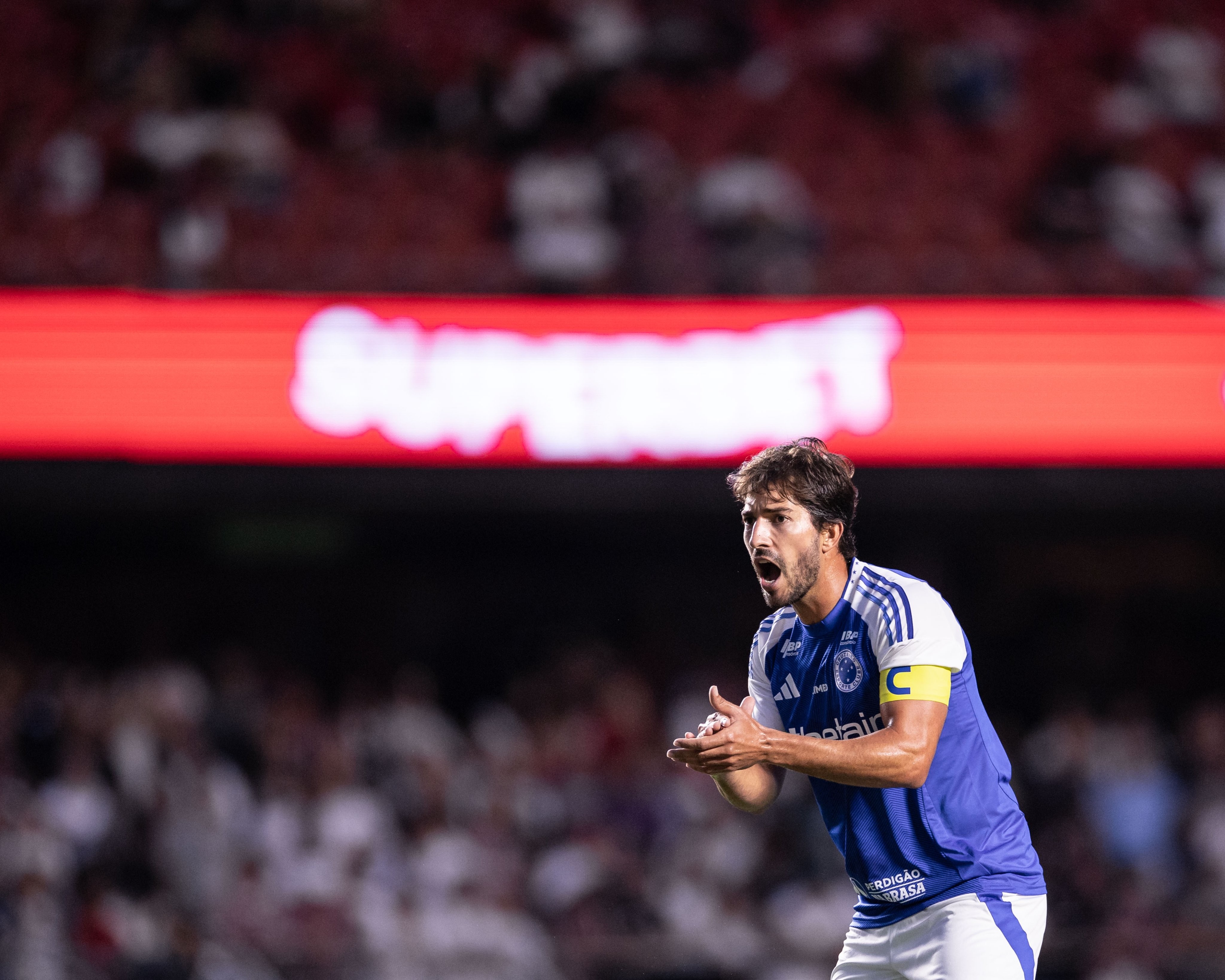 Lucas Silva revela detalhes da reunião com Pedro Lourenço