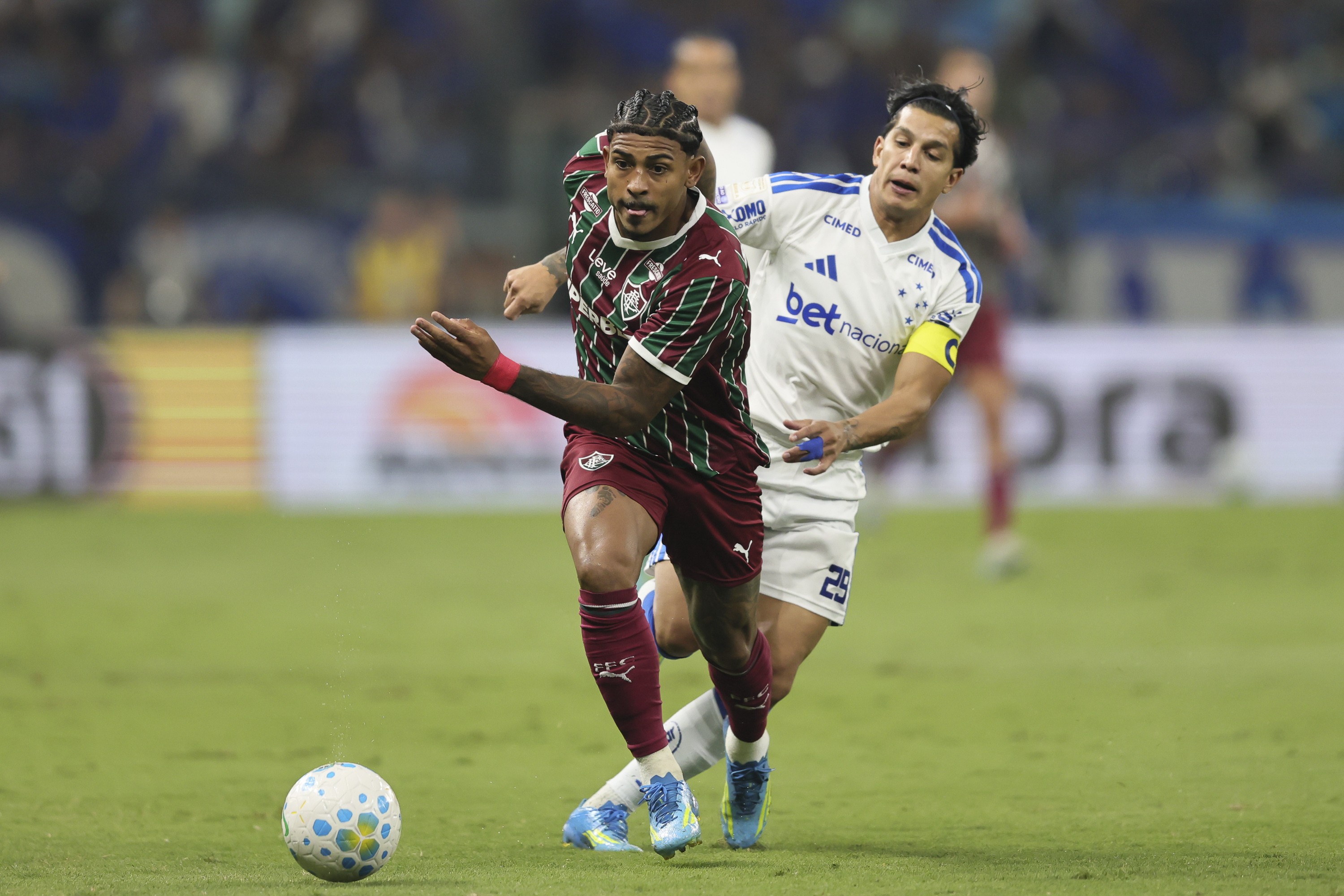 Fluminense: Altos e baixos no desempenho da equipe à véspera da Copa do Mundo