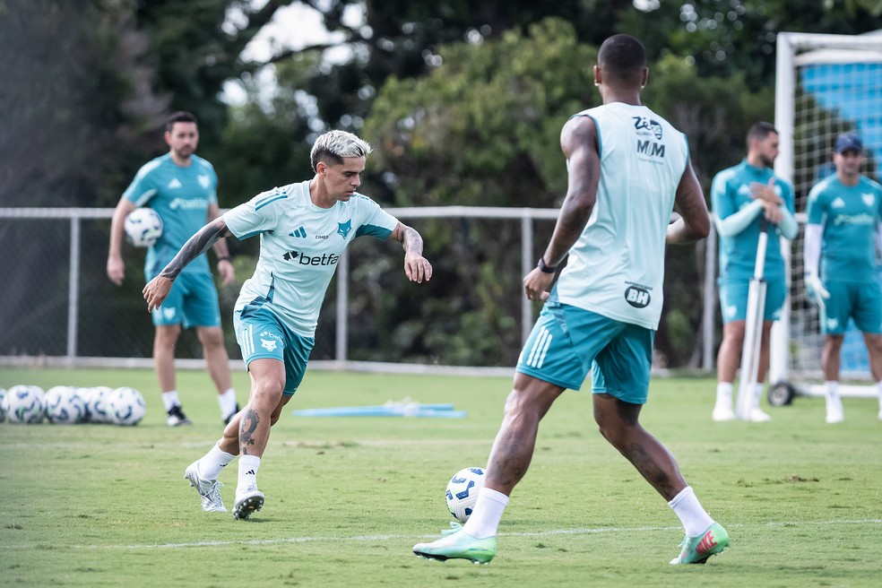 Fagner deve ser titular do Cruzeiro diante do Fortaleza — Foto: Gustavo Aleixo/Cruzeiro