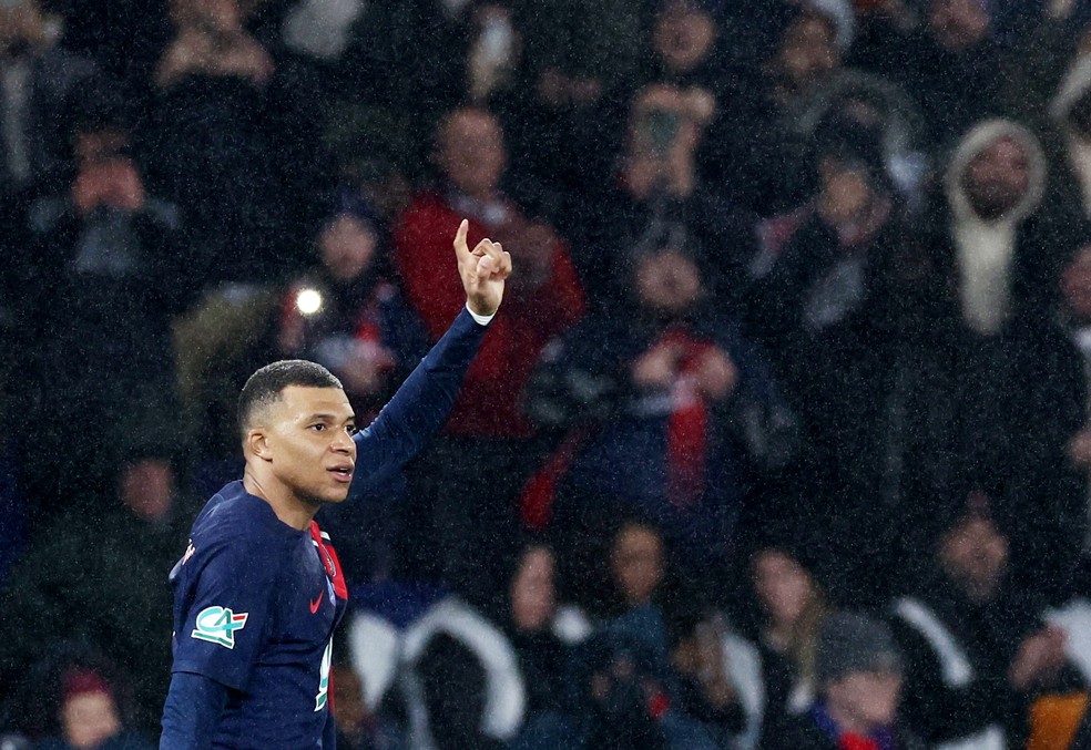 270 mbappe online