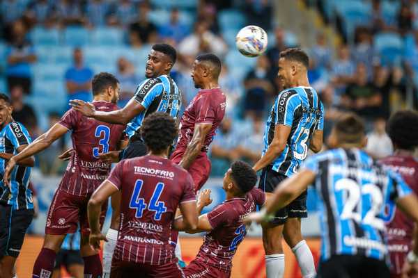 Grêmio mantém invencibilidade defensiva em 2022 e lidera ranking nacional de defesa.
