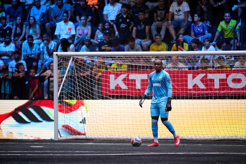 Goleiro Victão marcou o primeiro gol brasileiro contra a Arábia Saudita — Foto: Rebeca Schumacker/Quality Sport Images