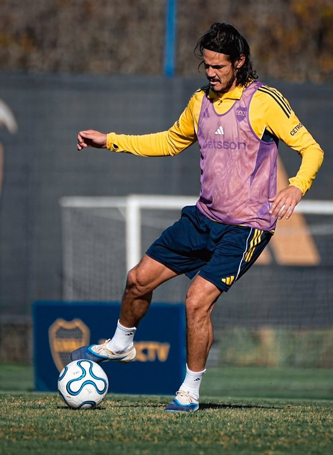 Cavani volta a treinar, e Boca pode ter retorno do uruguaio e de ex-United e PSG contra o Cruzeiro