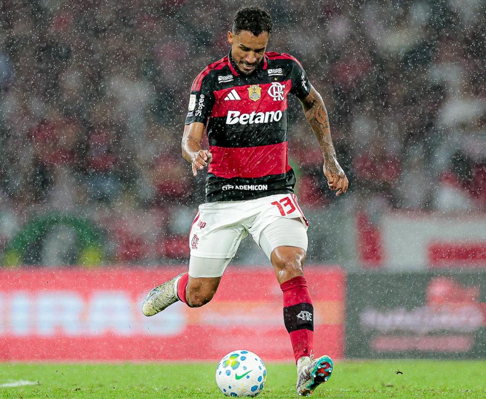 Danilo durante jogo entre Flamengo e Corinthians � Foto: Gilvan de Souza/Flamengo