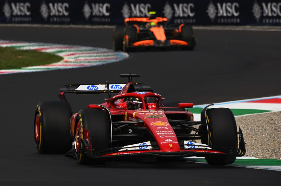 Charles Leclerc no GP da Itália da F1 em 2024 — Foto: Rudy Carezzevoli/Getty Images
