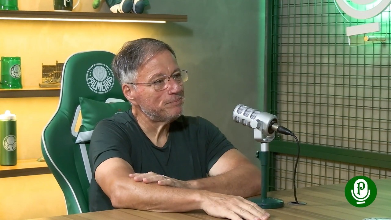 Barros Adota Estratégia de Mercado para Fortalecer Defesa e Antecipar Interesse em Jogadores do Palmeiras