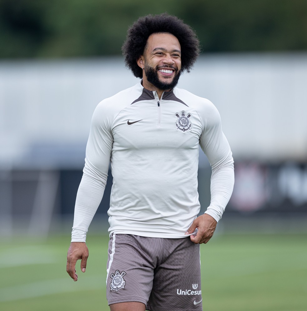 Memphis em treino do Corinthians — Foto: Rodrigo Coca/Agência Corinthians