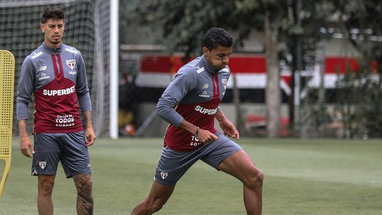 Recuperado, Luiz Gustavo é liberado para voltar a jogar - Volante de 38 anos pode retornar aos treinos sem nenhuma restrição a partir de sábado; ele não entra em campo desde abril por causa de um tromboembolismo pulmonar