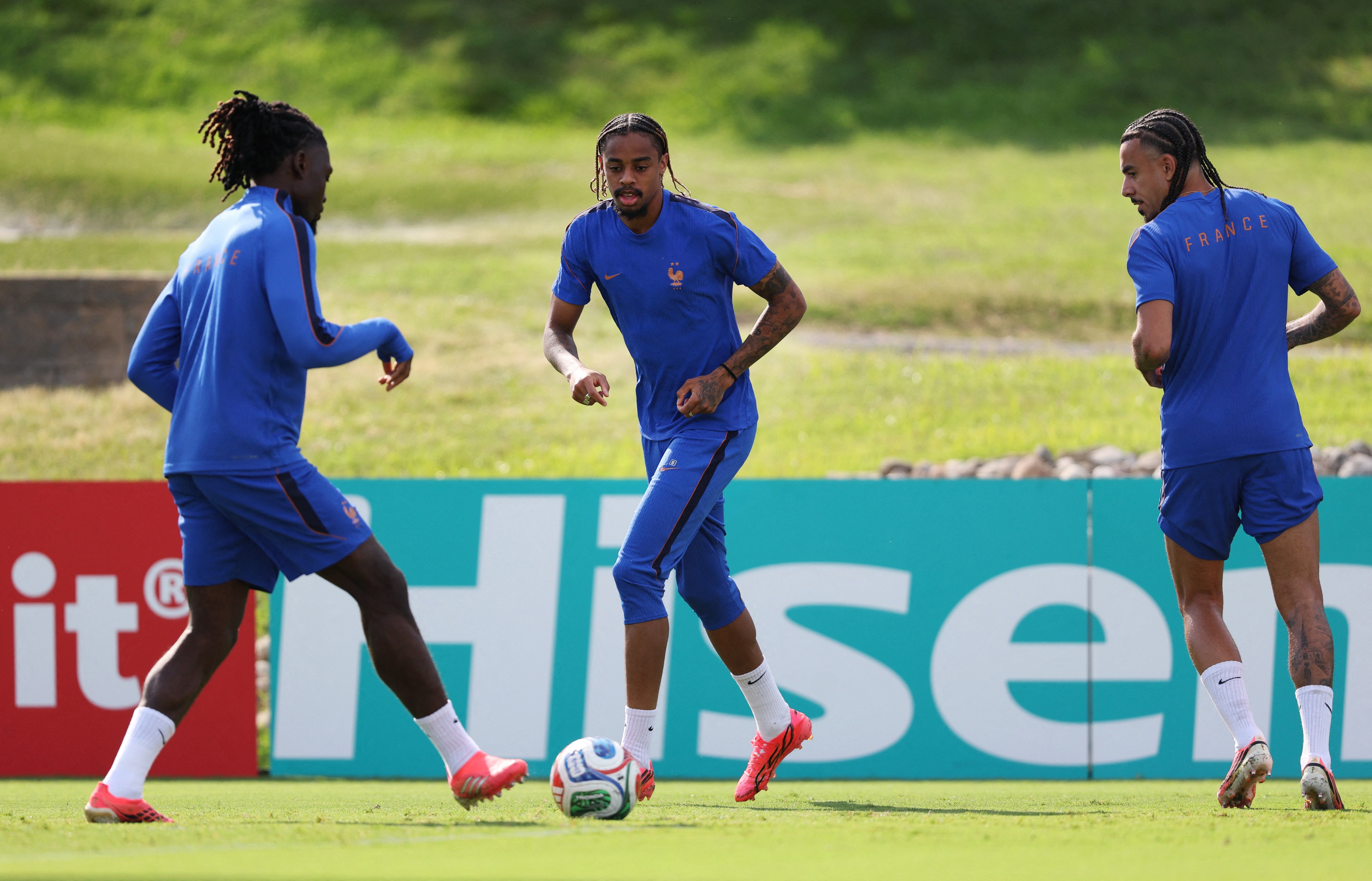 Mudança decisiva: Barcola assume ataque da França na semifinal da Copa do Mundo