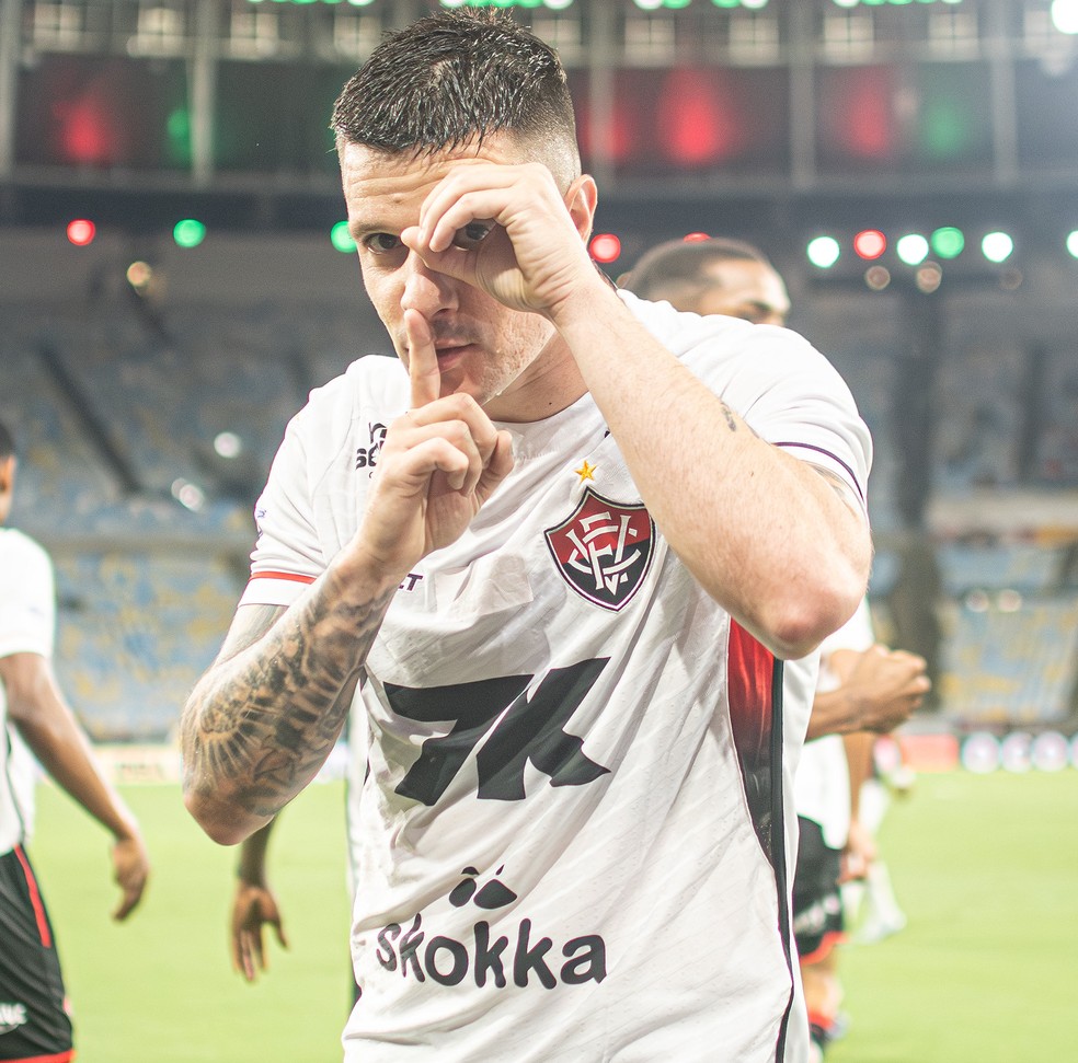 Renato Kayzer comemora gol pelo Vitória - Renato Kayzer no Vitória