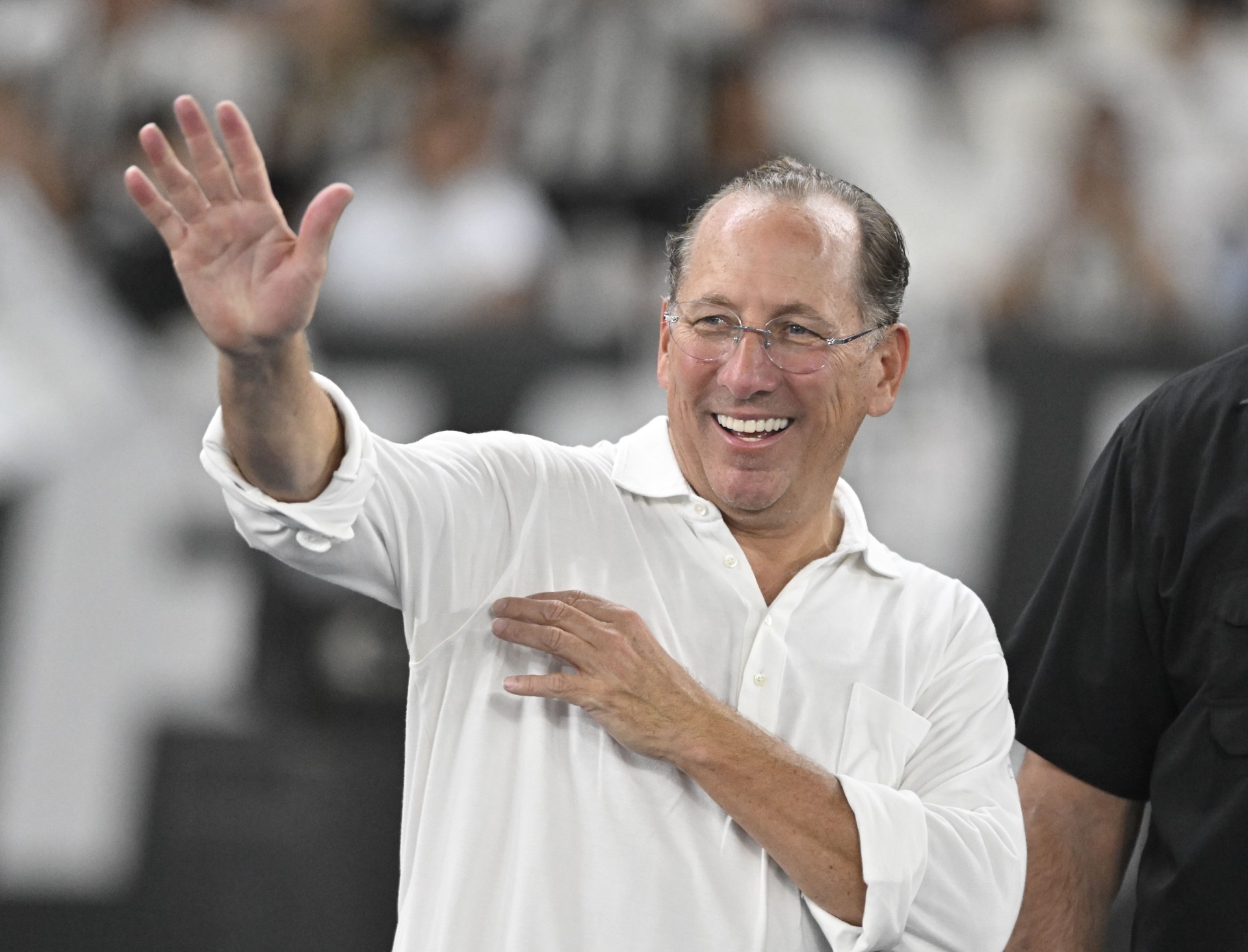Textor diz que fica no Botafogo até morrer e descarta disputa com clube social: 