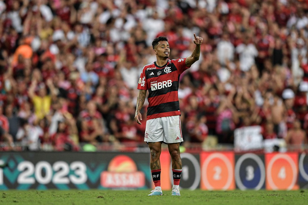 Allan soma 19 jogos pelo Flamengo em oito meses — Foto: Thiago Ribeiro/AGIF