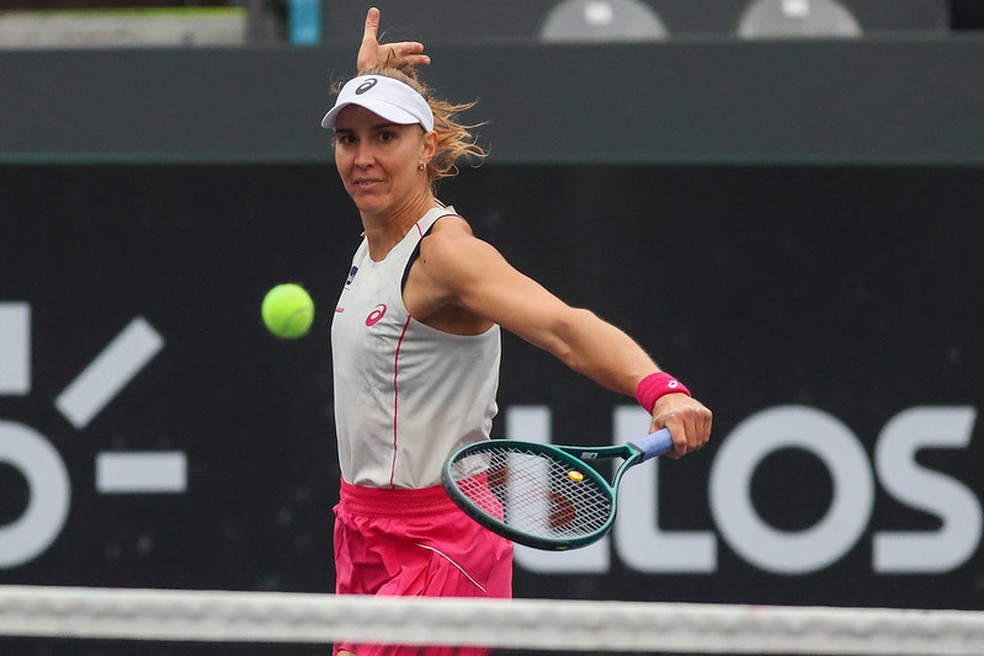 Bia Haddad luta, mas cai diante de mexicana e se despede do SP Open