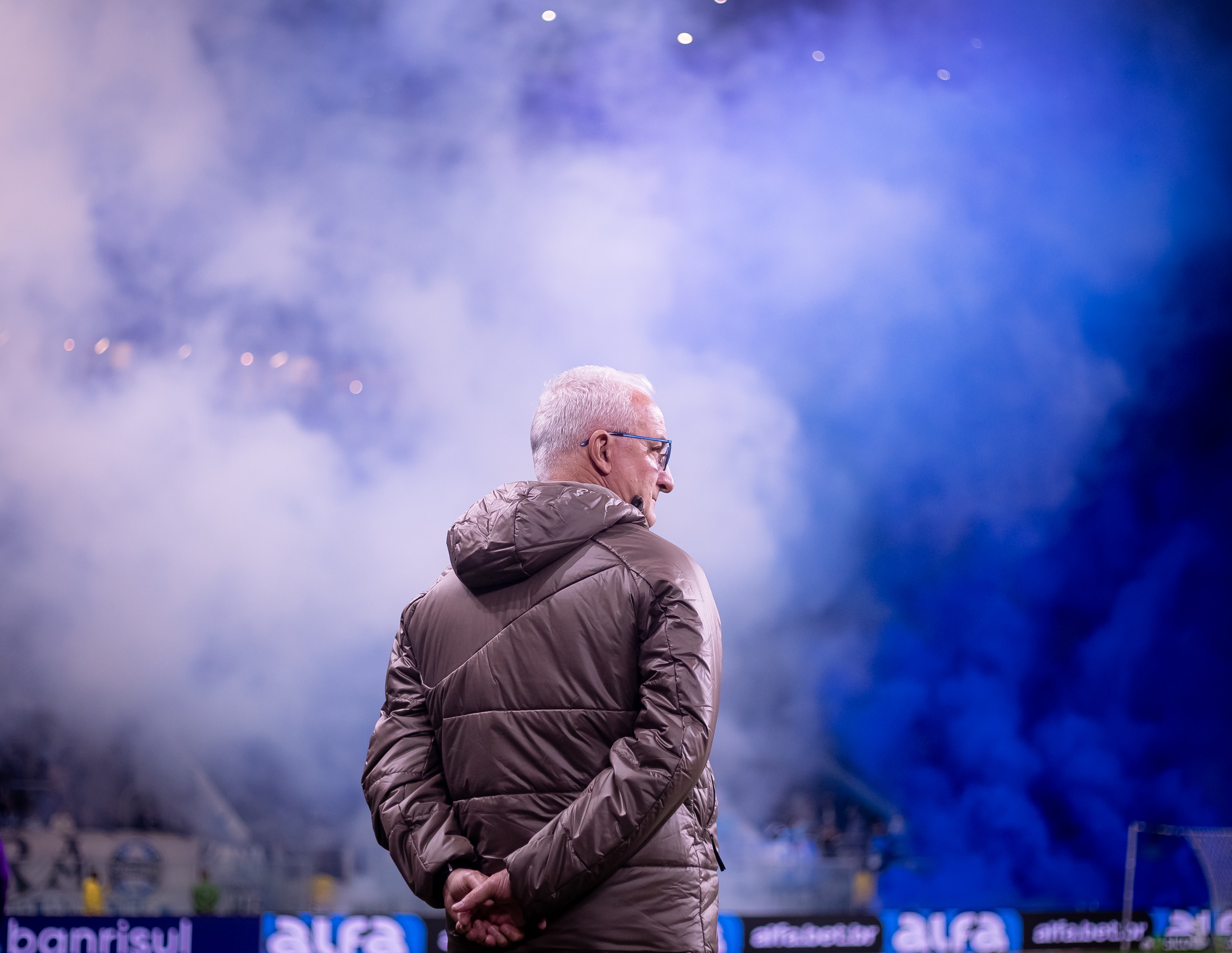 Dorival defende ausências de Memphis, Carrillo e Martínez e enxerga evolução no Corinthians