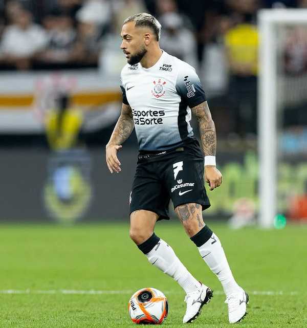 Maycon celebra retorno ao Corinthians após 10 meses e revela 