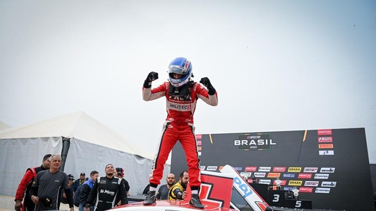 Vitor Genz vence as 100 milhascasinofridayCascavel da Nascar Brasil