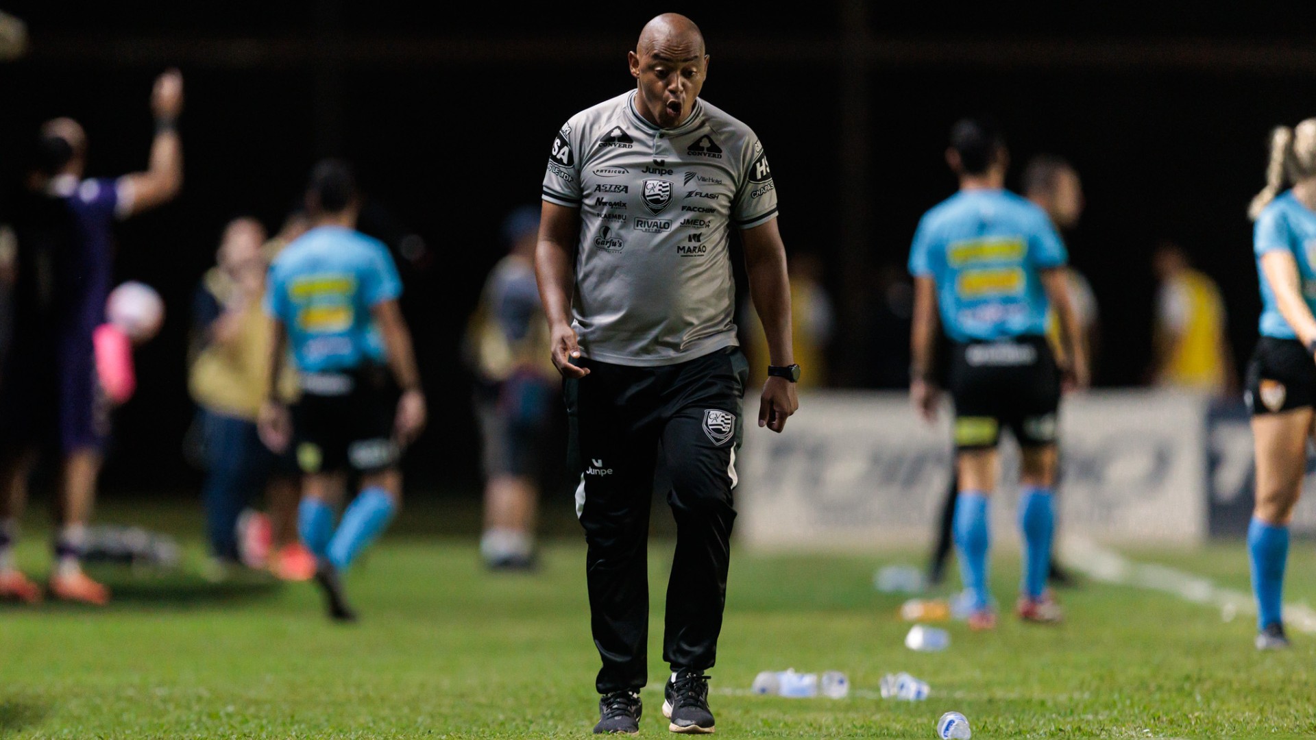 Técnico do Votuporanguense se emociona após eliminação e valoriza campanha: "Era o patinho feio"