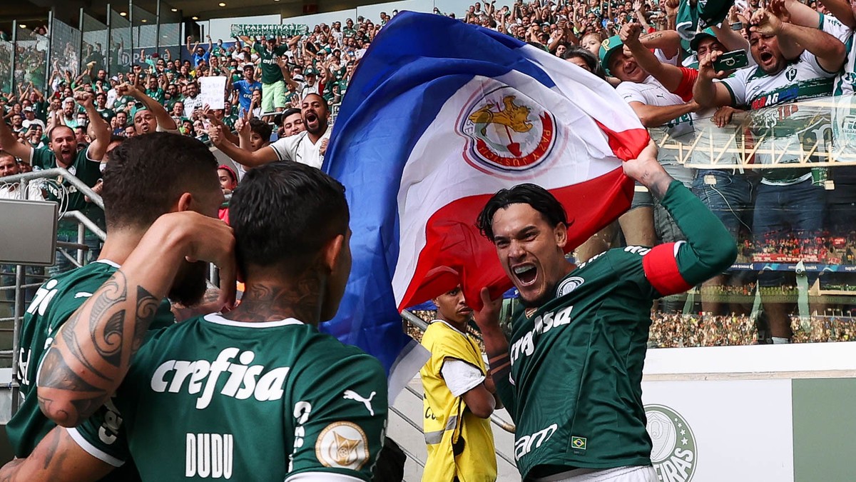 Gómez celebra retorno ao Palmeiras e projeta sequência de jogos: 'Agora  minha cabeça está aqui