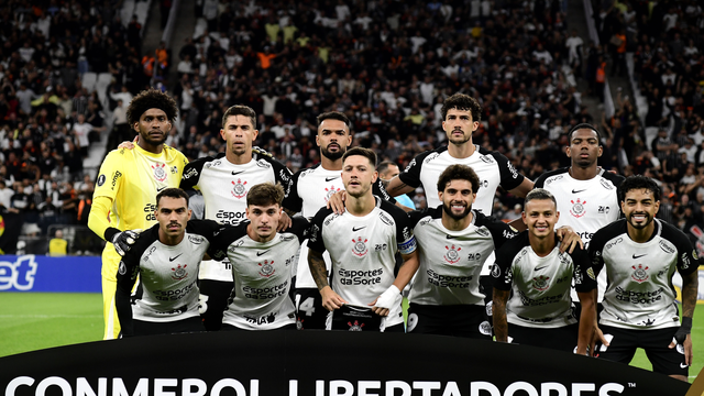 Time do Corinthians antes do jogo contra o Santa Fé