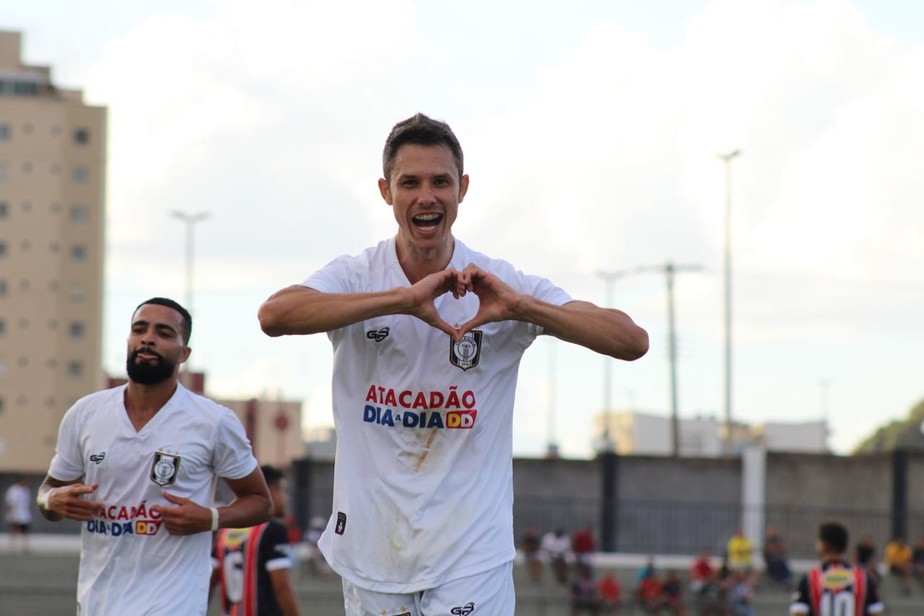 Empate entre Grêmio Anápolis e Iporá garante classificação do Brasiliense