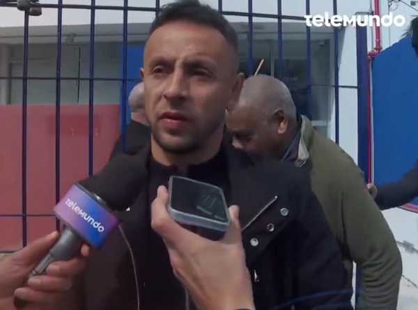 Homenagem dos jogadores do São Paulo a Izquierdo: 