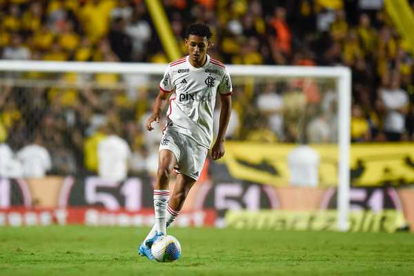 REFORÇOS NO HORIZONTE! Flamengo prioriza contratações pontuais e aposta na base para 2025!