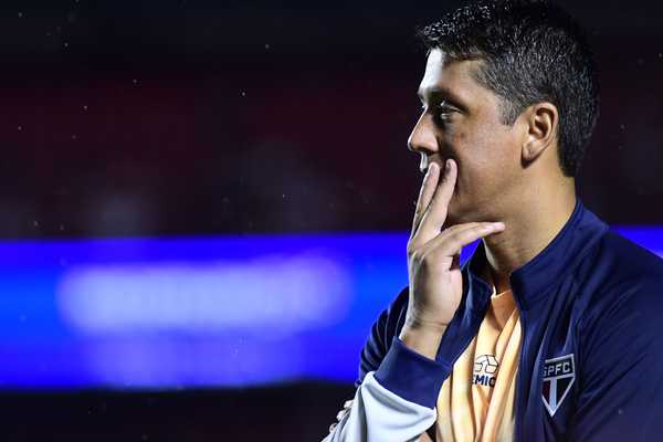 Thiago Carpini encara clássicos em primeira semana de pressão no São Paulo